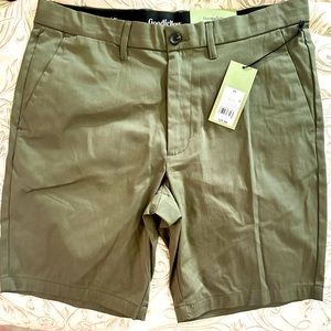 NWT Goodfellow & Co. Tech Shorts size 34 Olive in color